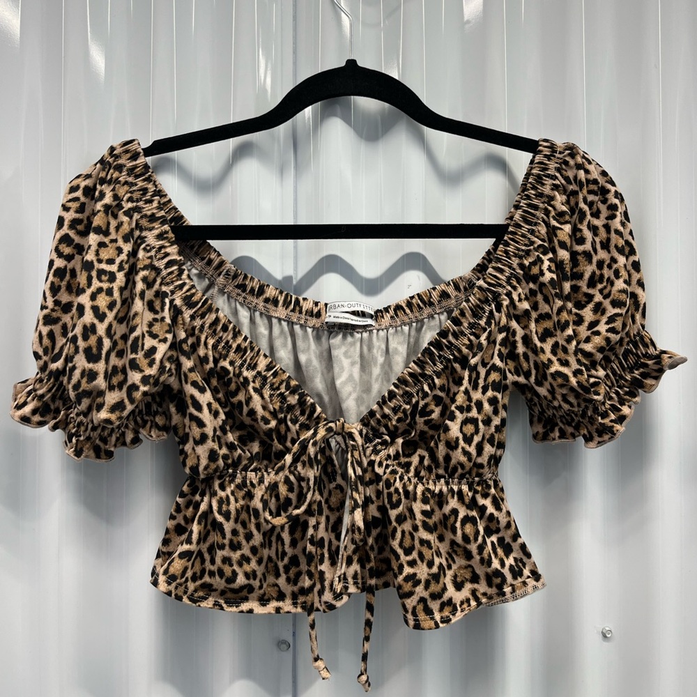 UO Leopard Print Puff Sleeve Blouse